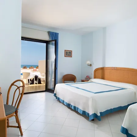 デル レバンテ 4* トッレ・カンネ